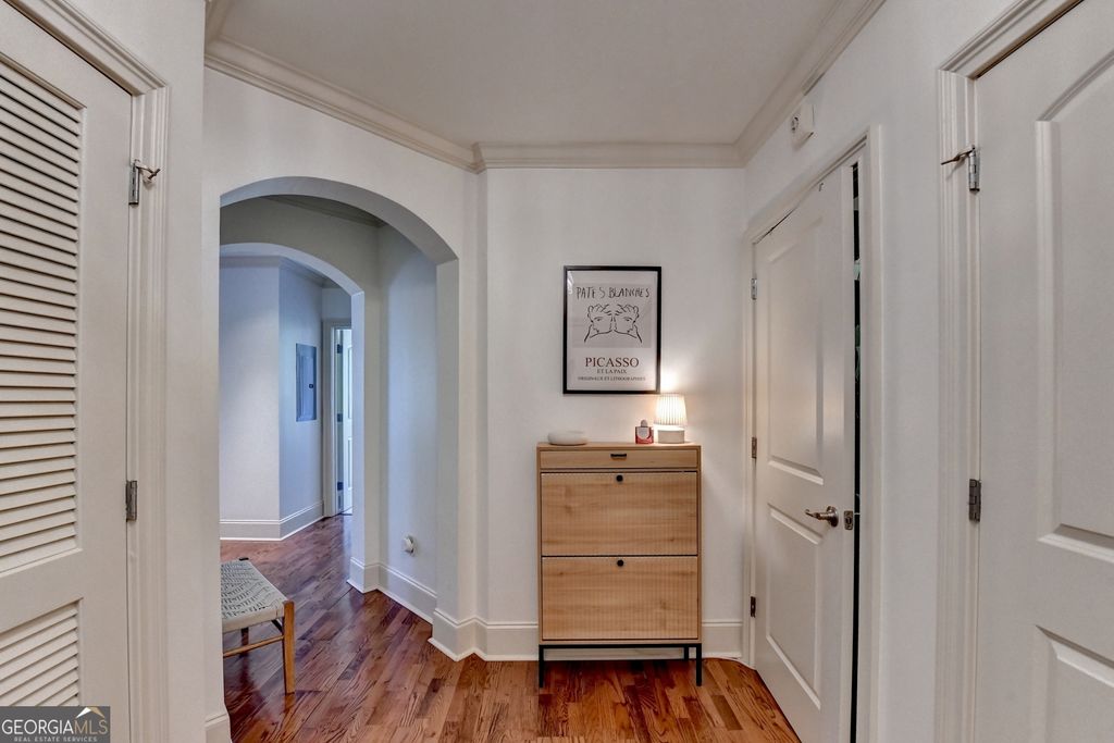 Photo of 2255 Peachtree Road NE #424, Atlanta, GA 30309 (MLS # 10736290)