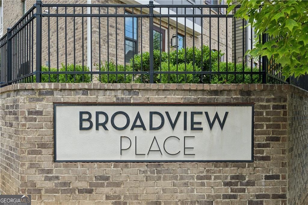 Photo of 582 Broadview Place NE, Atlanta, GA 30324 (MLS # 10847495)