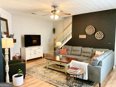 4863 Beacon Ridge LN Flowery Branch GA 30542