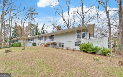 A home in Toccoa