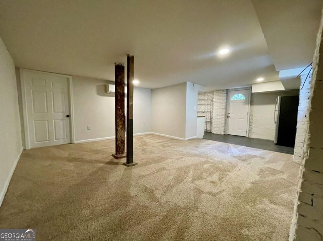 673 S Kennesaw AVE NE