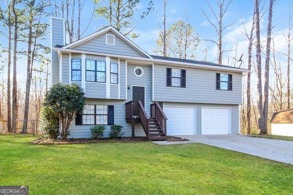 Photo of 2235 Azalea Drive, Loganville, GA 30052 (MLS # 10635590)