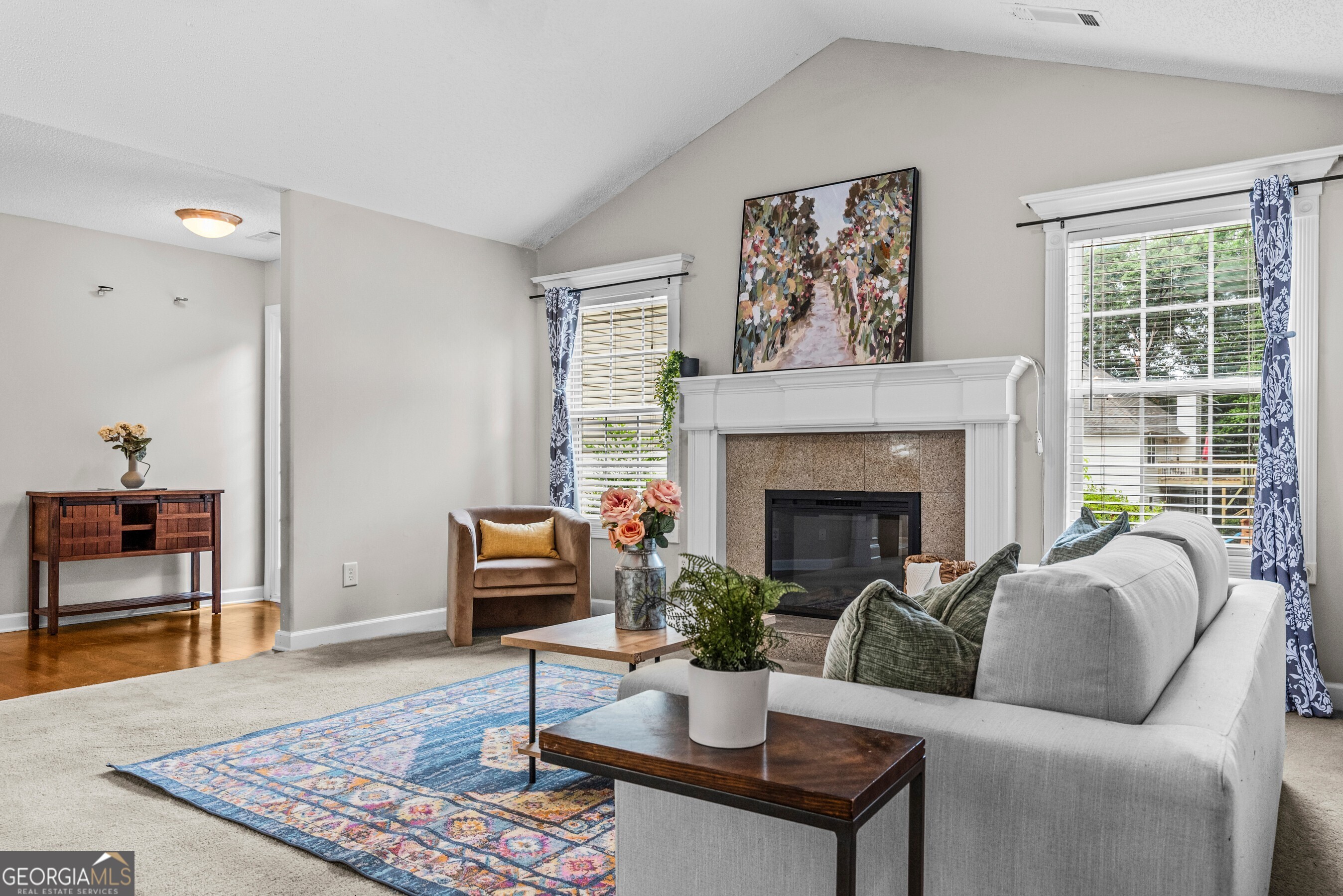 180 Laurel Oaks LN