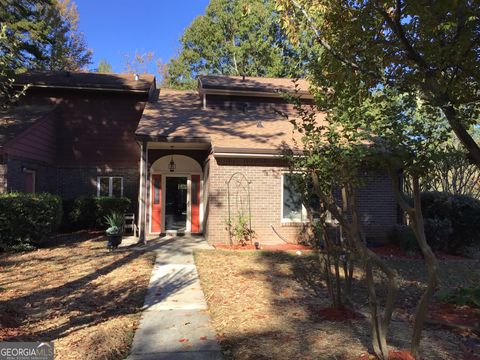 Photo of 1554 Circlestone Drive, Stone Mountain, GA 30088 (MLS # 10637104)