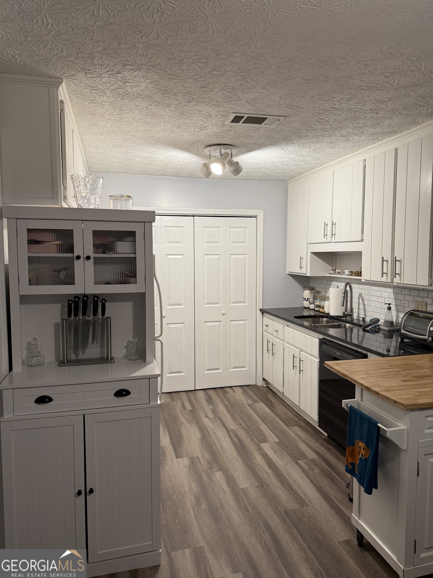 Old Roswell Corners - Residential Lease