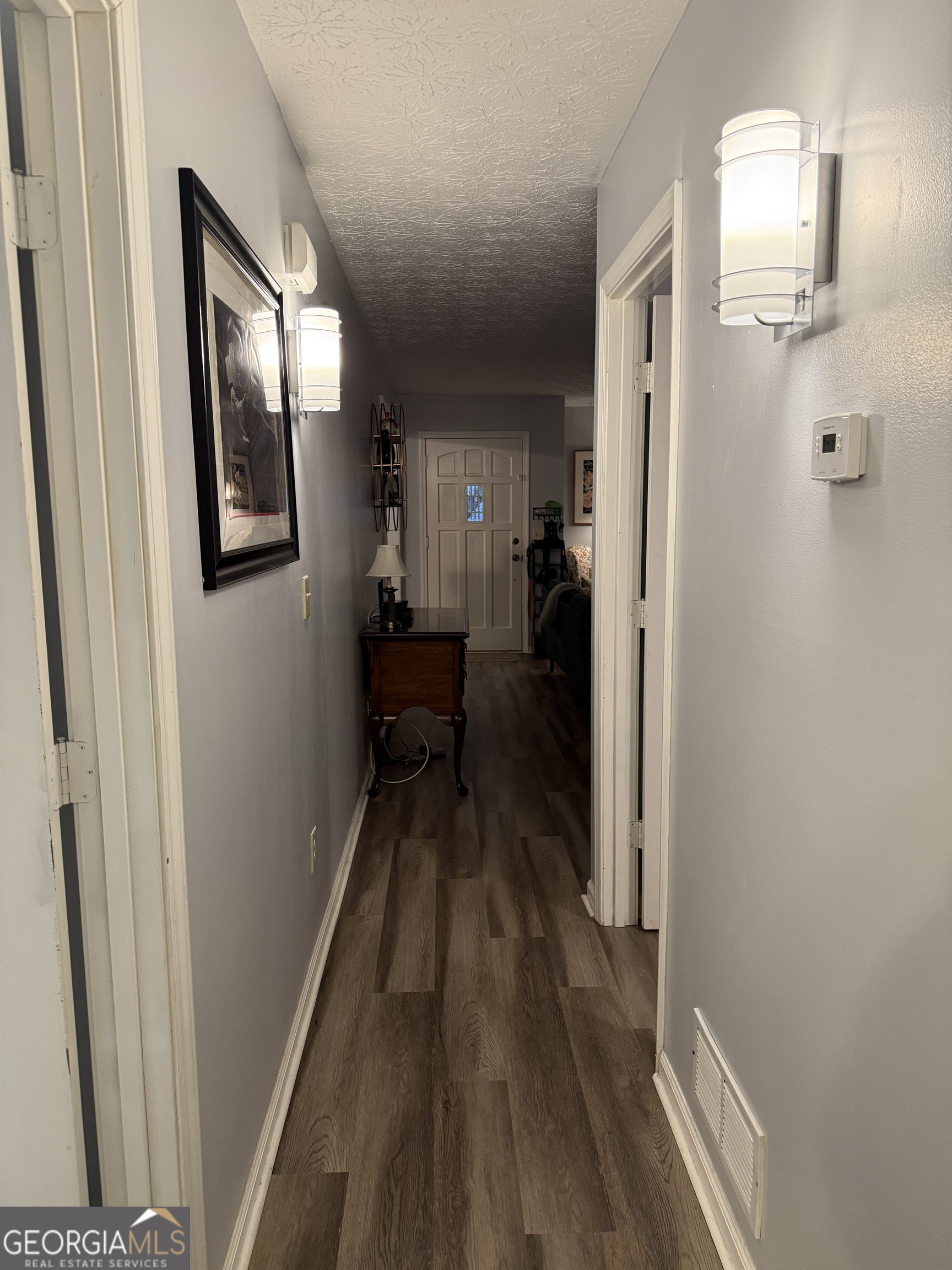 Old Roswell Corners - Residential Lease