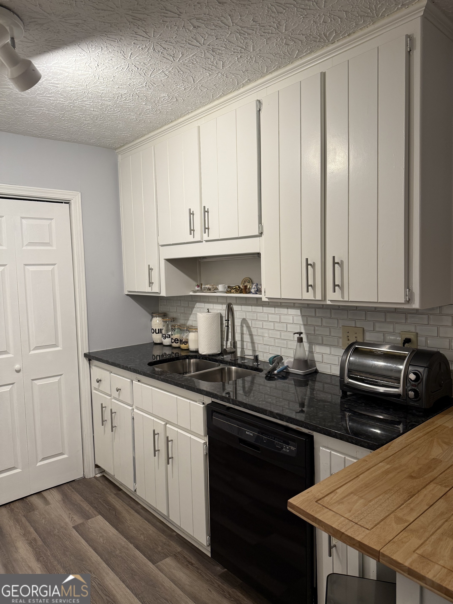 Old Roswell Corners - Residential Lease