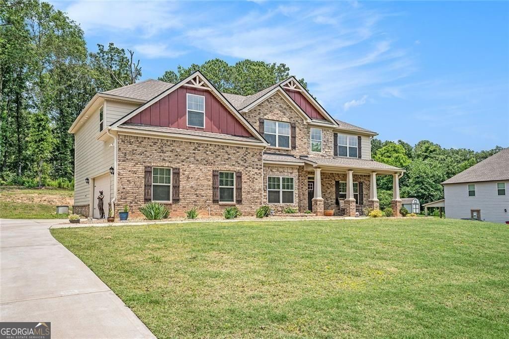 381 Homestead CIR