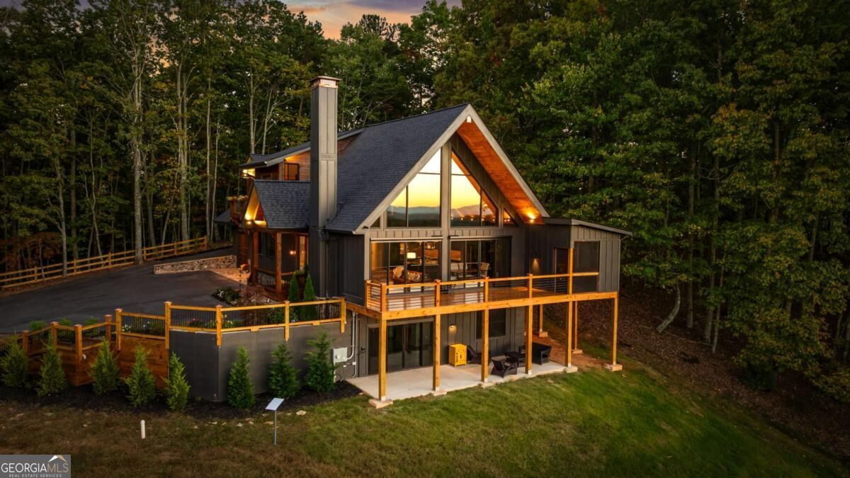 437 Big Valley DR