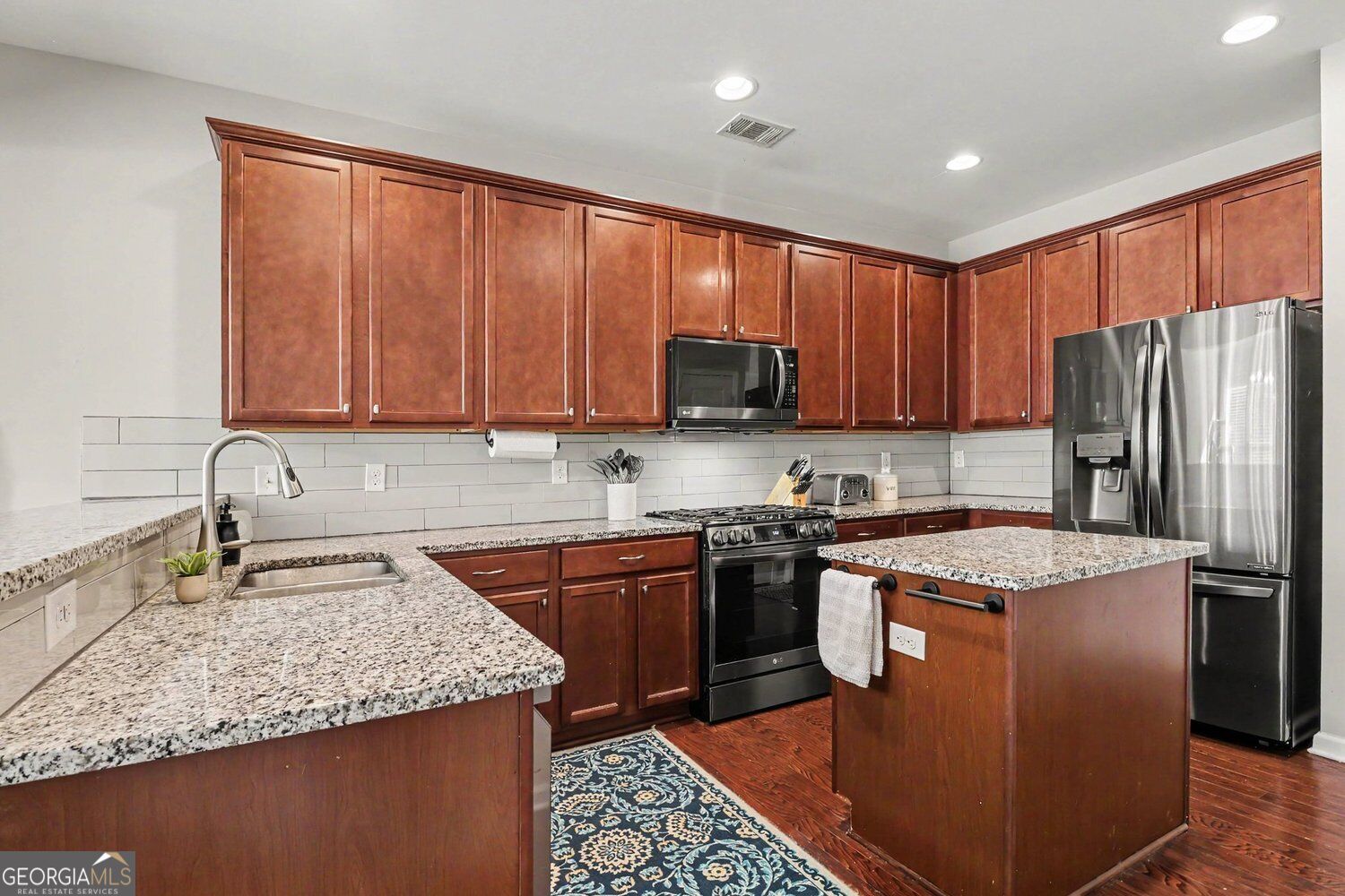 7015 Kingswood Run DR