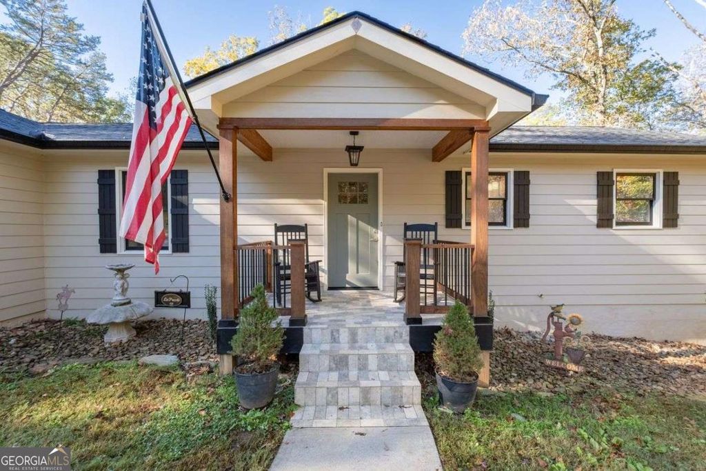 Photo of 128 YOUNG DEER Drive, Dahlonega, GA 30533 (MLS # 10630397)