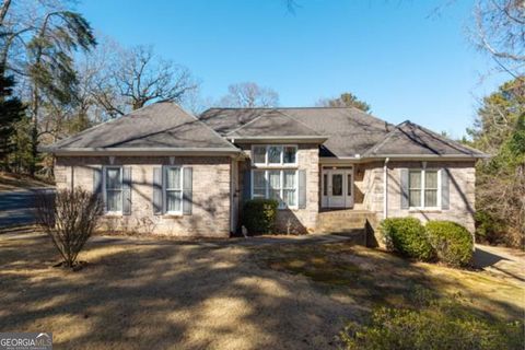 536 Peachtree RD Hoschton GA 30548