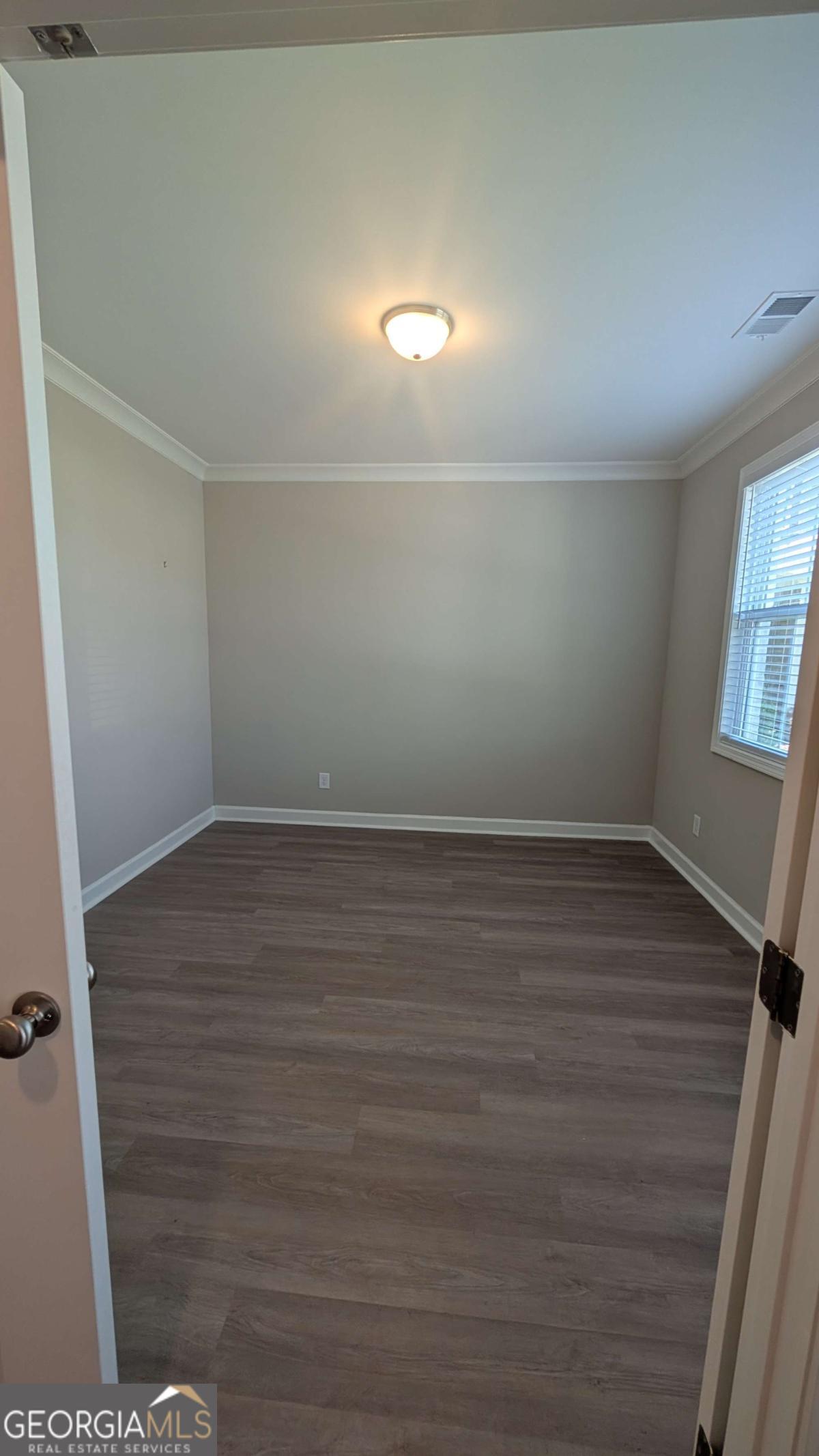 3652 Silvery WAY