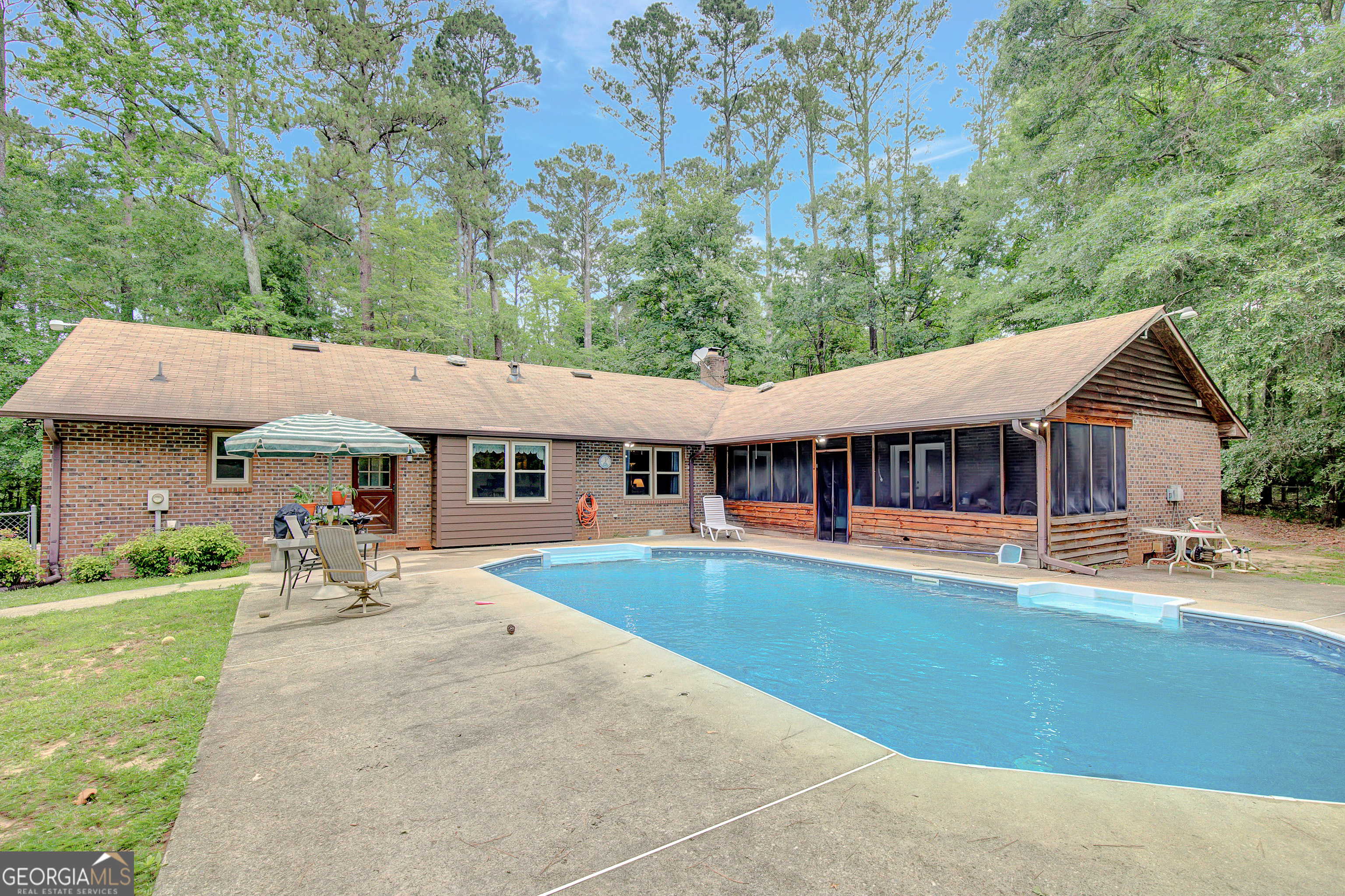 9706 Holly Hill WAY