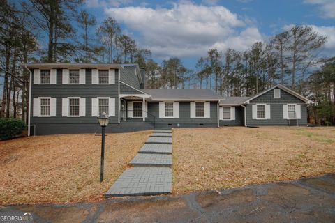 4995 Greentree TRL College Park GA 30349
