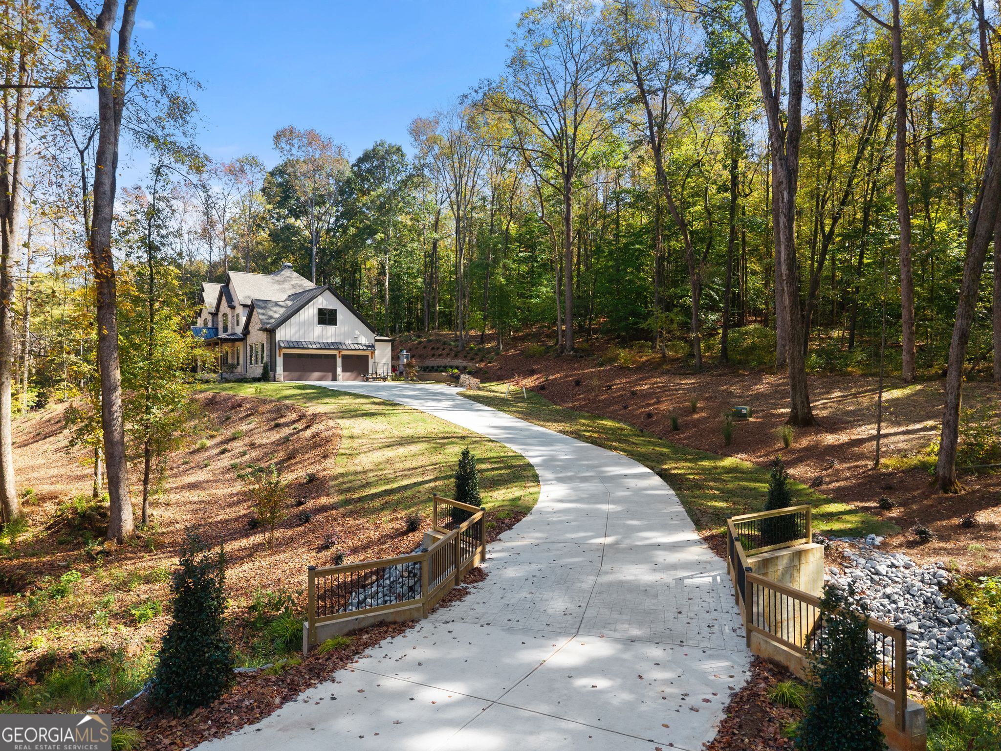 832 Walnut River Trail