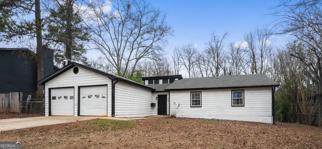 Photo of 2814 Woodhollow Lane, Jonesboro, GA 30236 (MLS # 10722997)