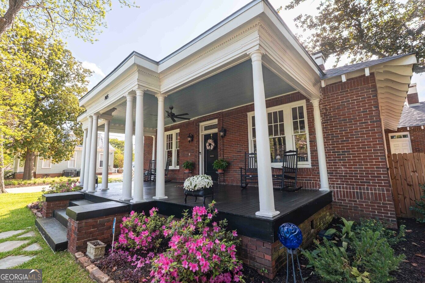 1415 3rd AVE