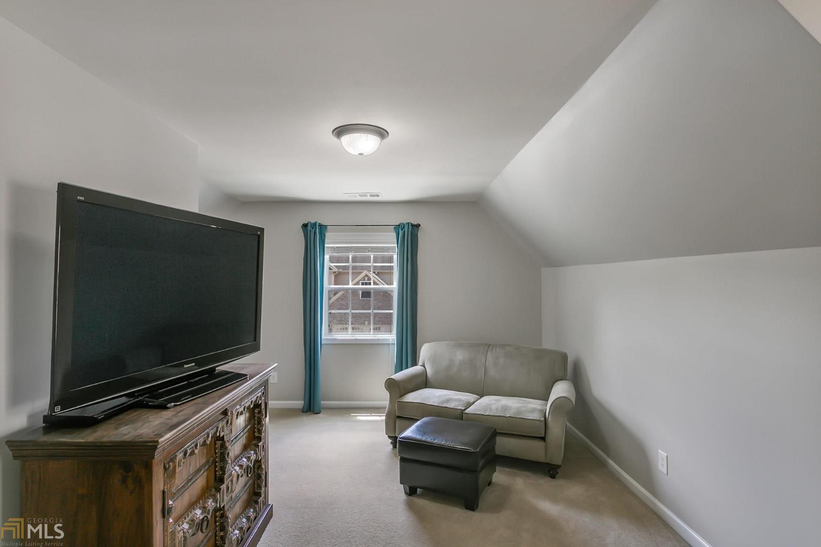 Kingsbridge Pointe - Residential