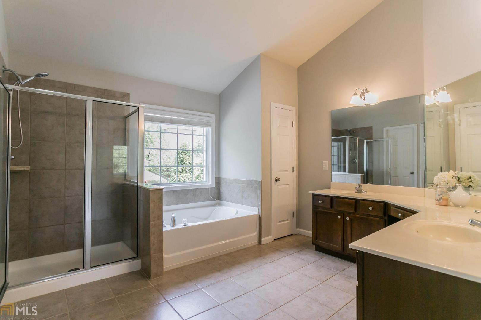 Kingsbridge Pointe - Residential