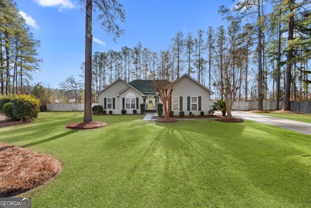 Photo of 2542 Westover Drive, Statesboro, GA 30458 (MLS # 10683810)