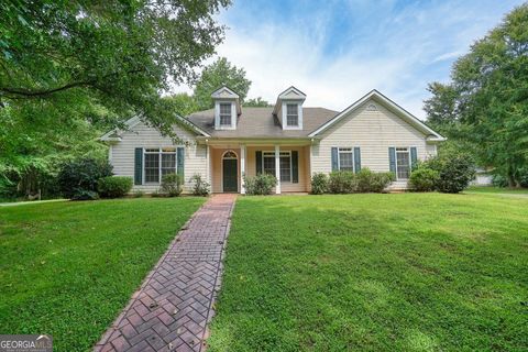 Photo of 2840 Joe Frank Harris Parkway NW, Cartersville, GA 30120 (MLS # 10686953)