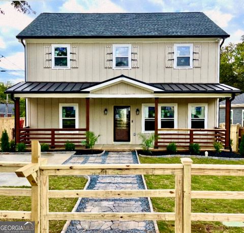 Photo of 1133 Oak Knoll Terrace SE, Atlanta, GA 30315 (MLS # 10627737)