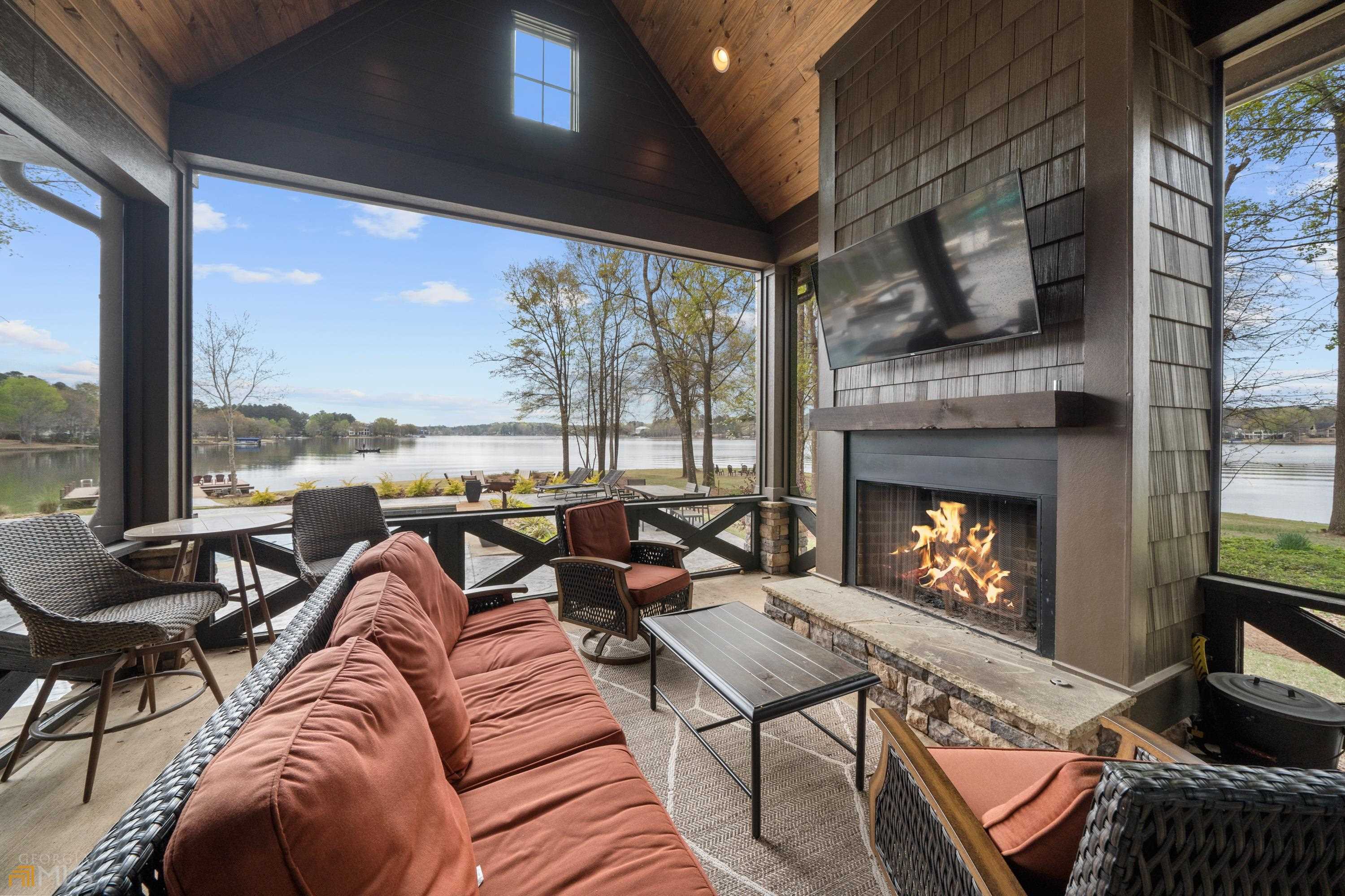 phoenix lake - Residential