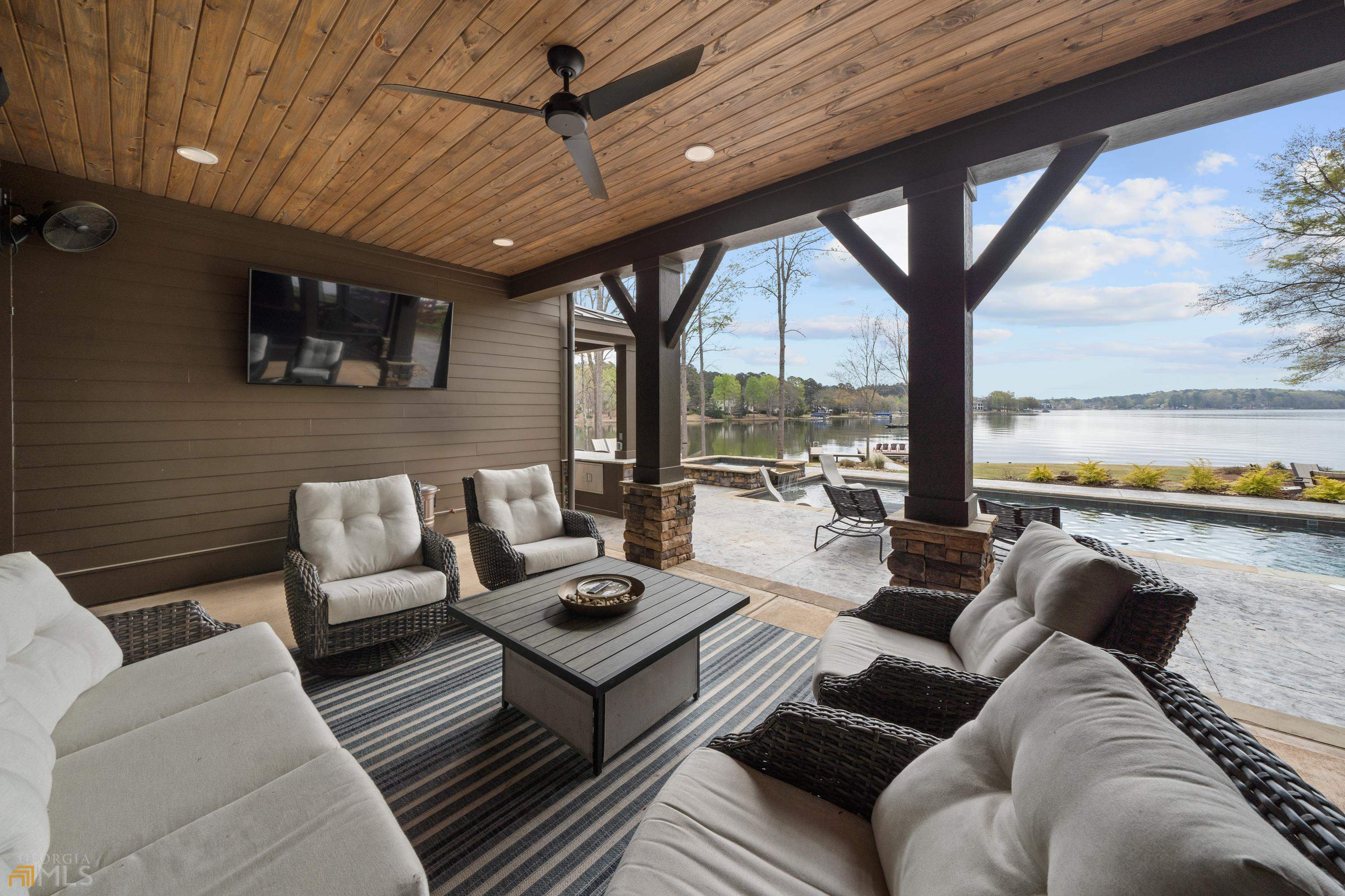 phoenix lake - Residential