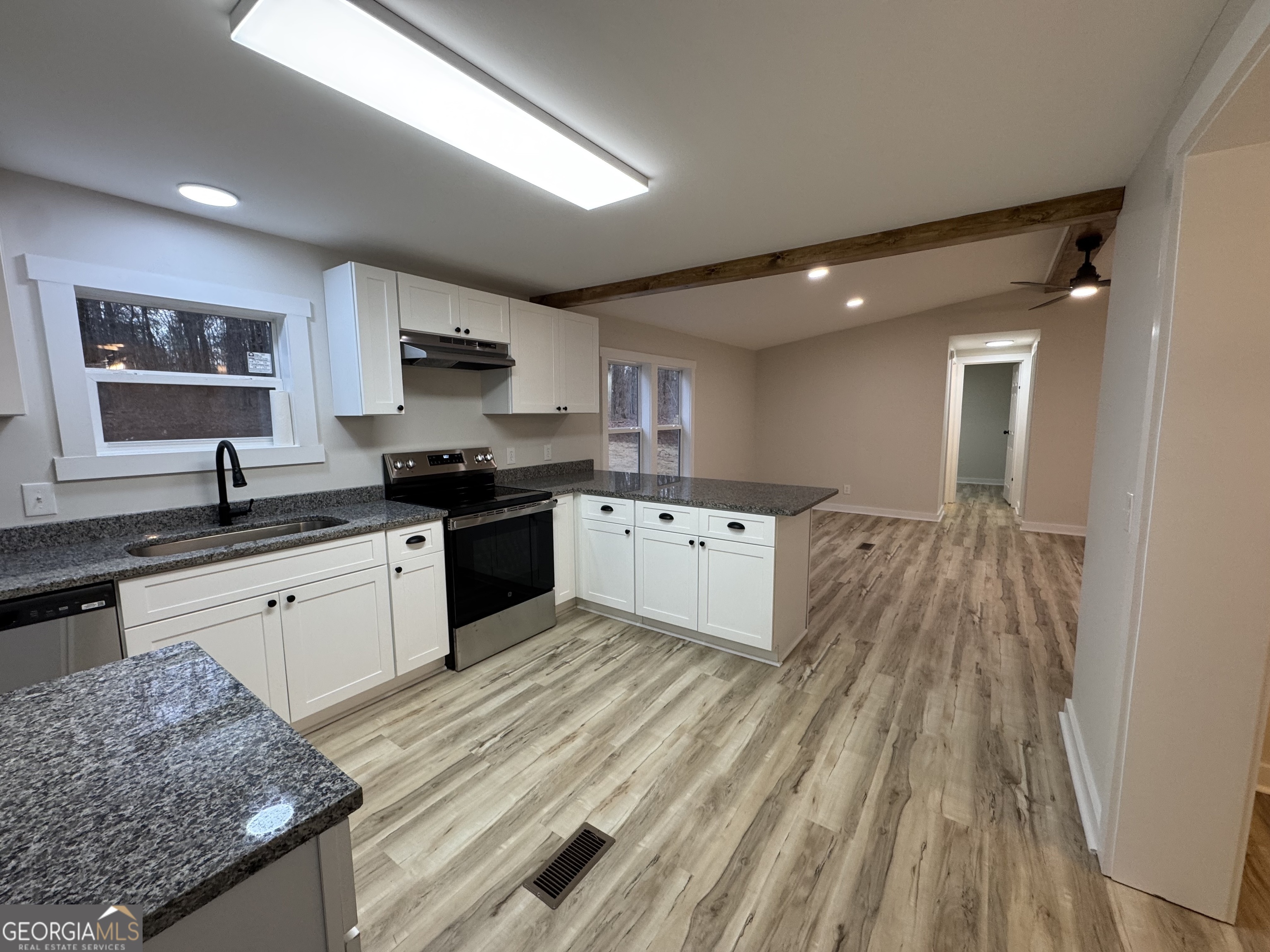 Barnesville, Georgia 30204, United States, 3 Bedrooms Bedrooms, ,2 BathroomsBathrooms,Residential,Active,4076