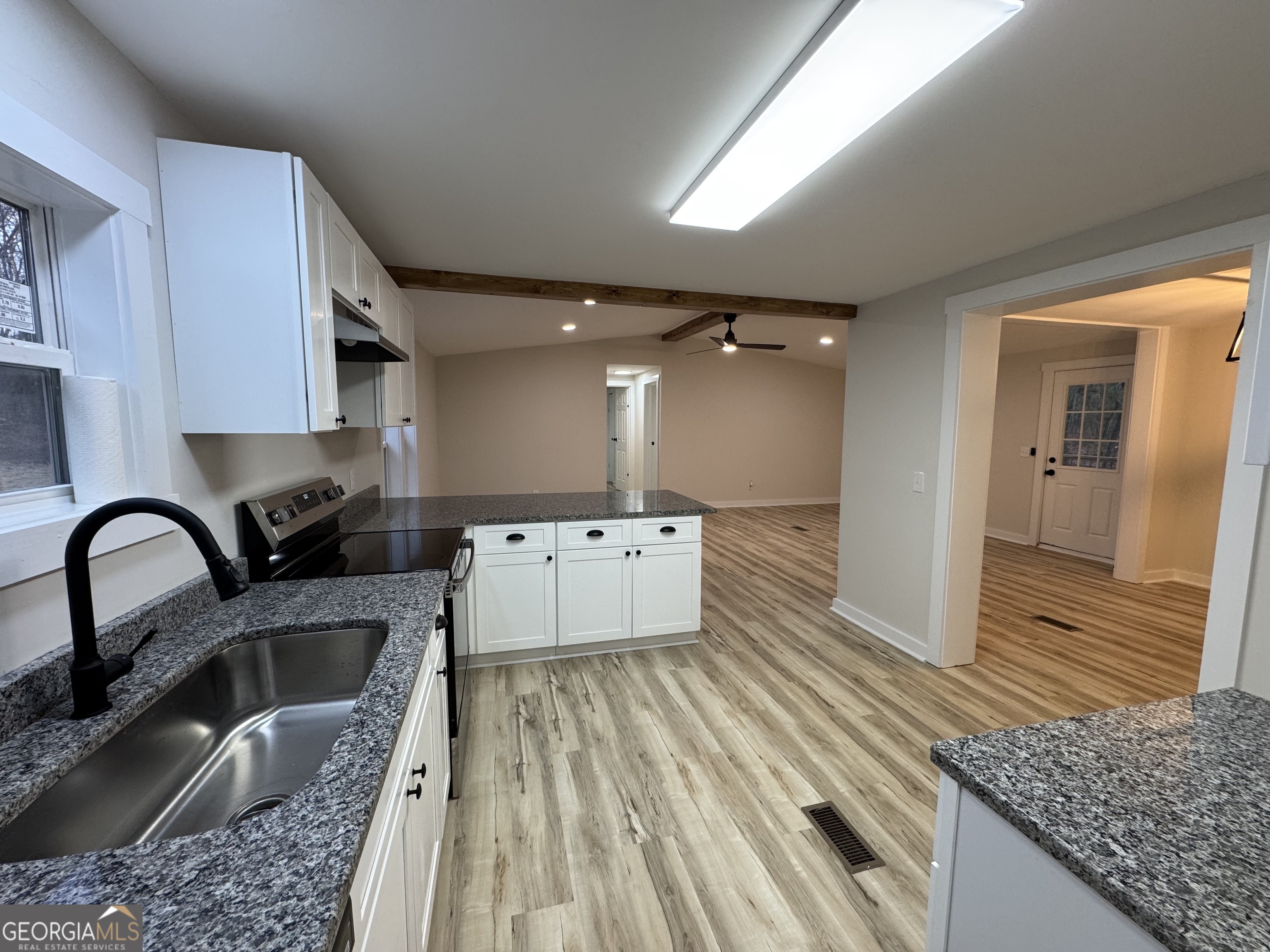 Barnesville, Georgia 30204, United States, 3 Bedrooms Bedrooms, ,2 BathroomsBathrooms,Residential,Active,4076