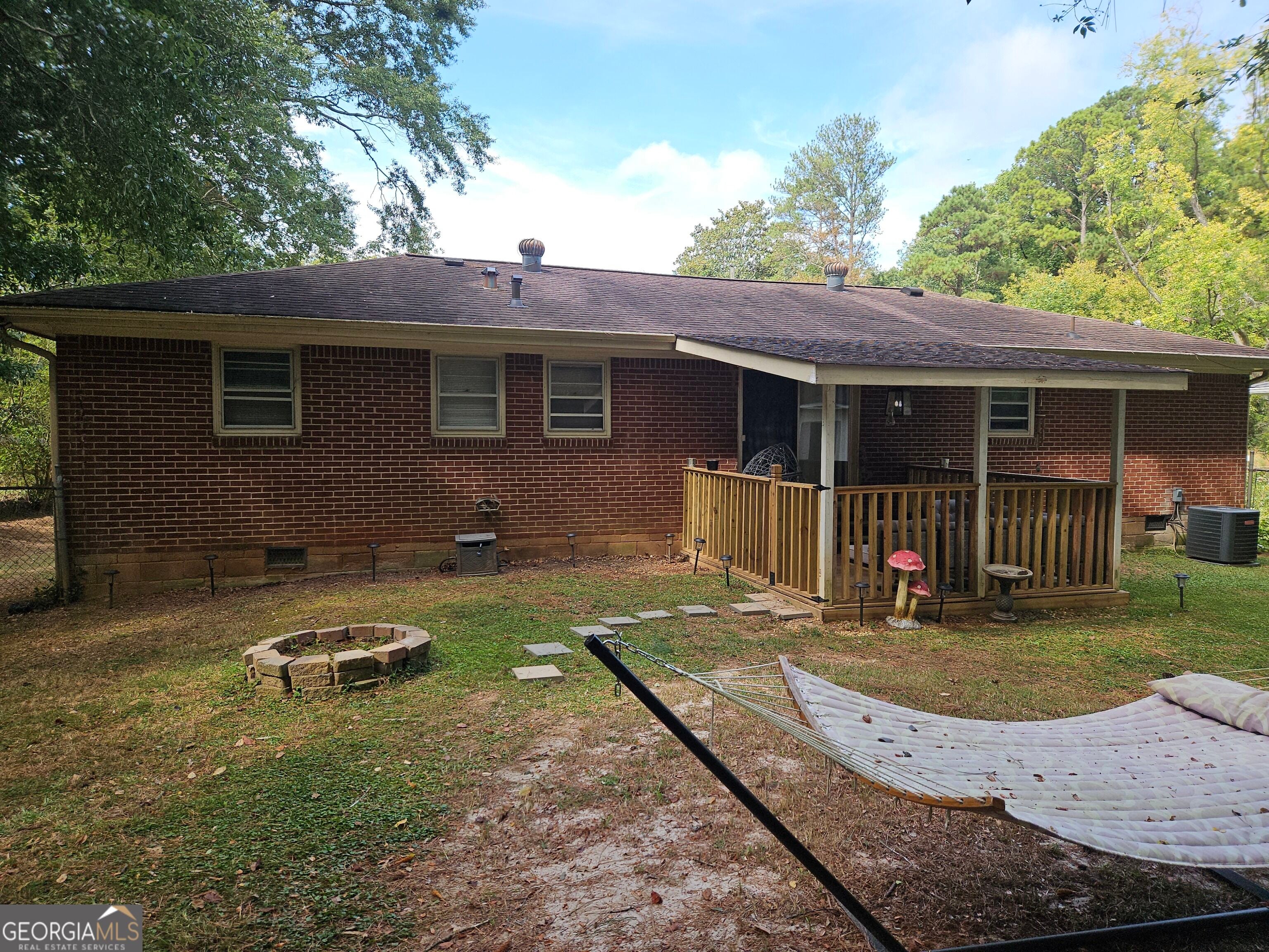 49 Charlotte DR