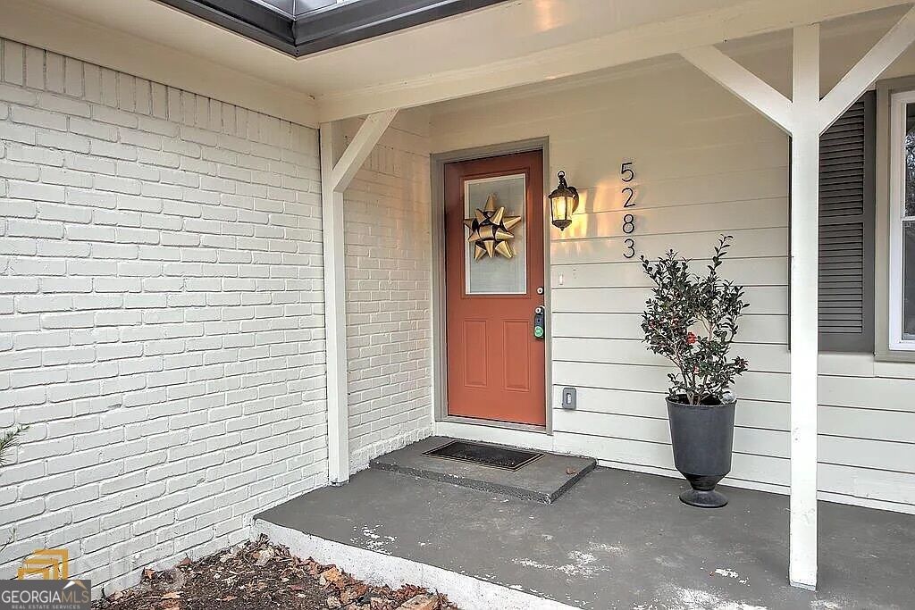 5283 Maple Valley Rd SW