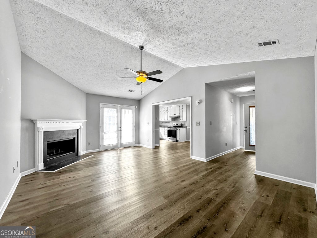 Photo of 140 Landing Drive, Fayetteville, GA 30214 (MLS # 10848904)