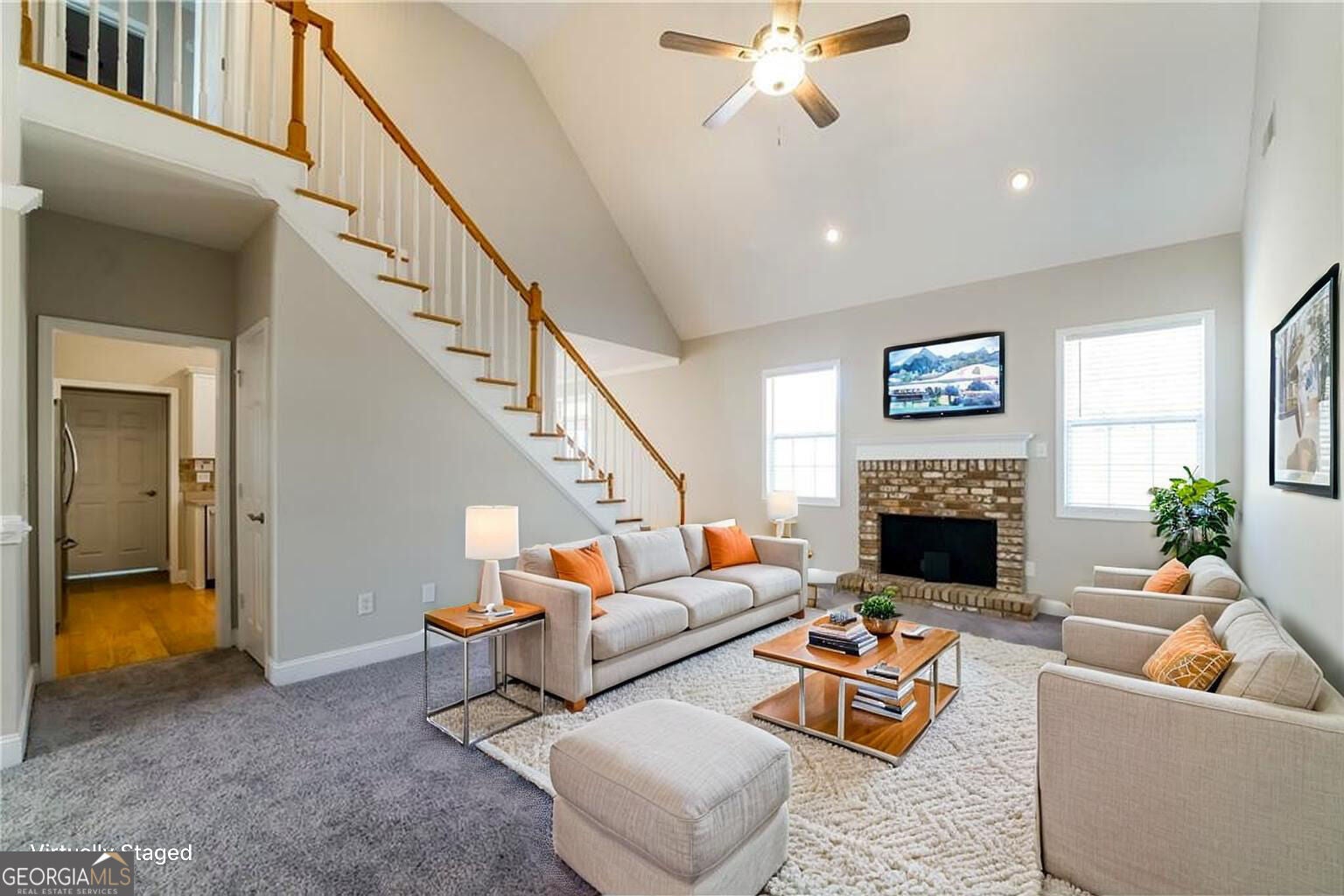 44 Colonial CIR NW