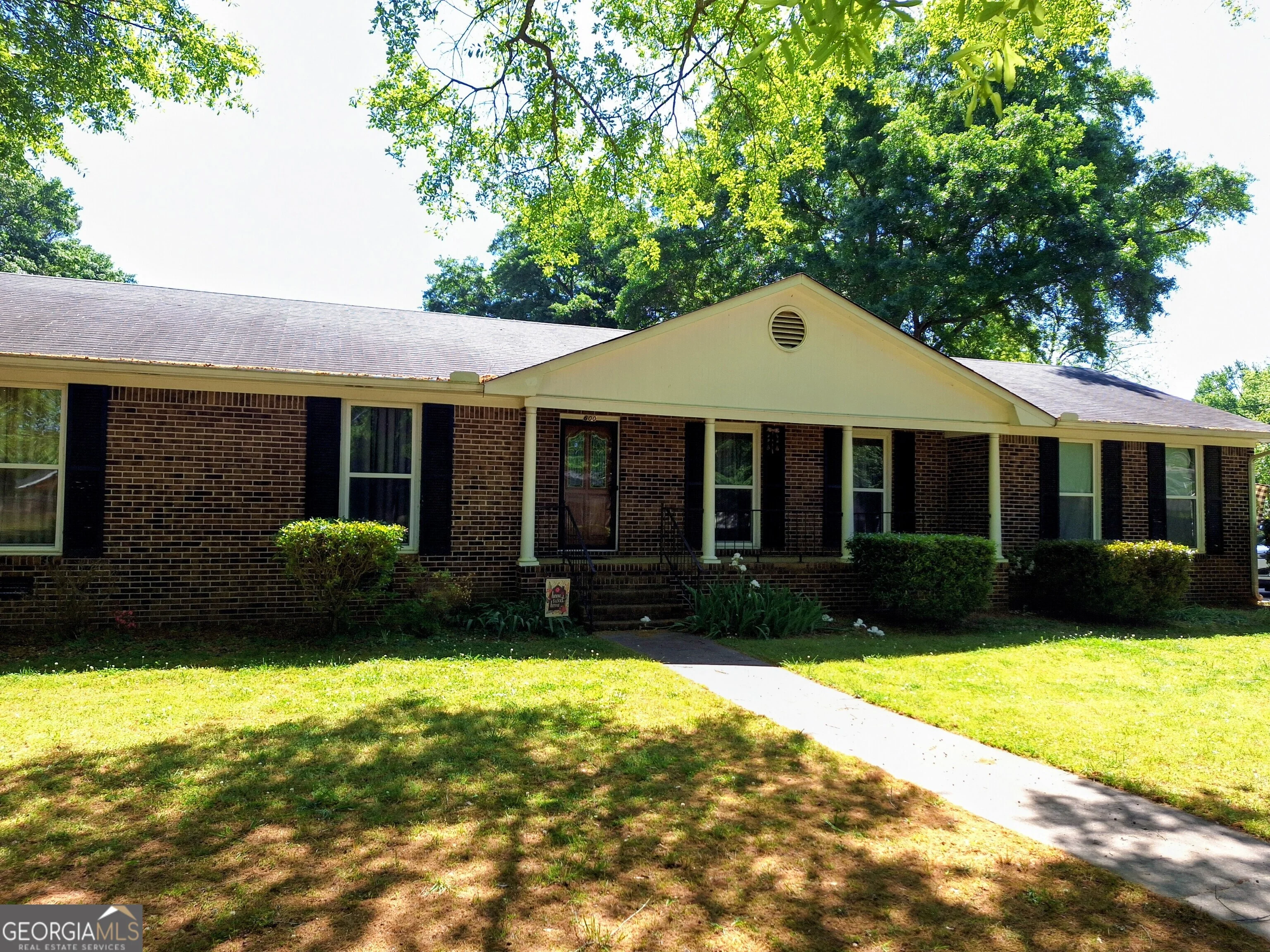600 Parkwood Lane