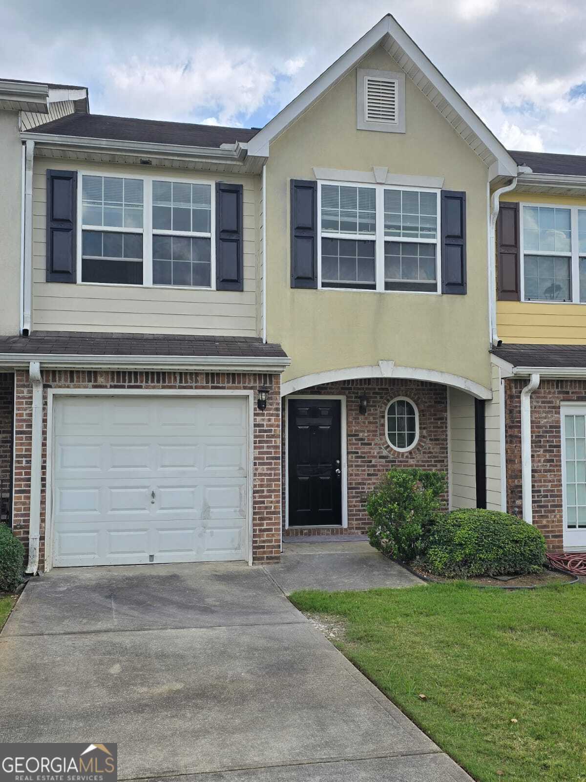 NEWLY RENOVATED & MOVE-IN READY! New painting, new flooring, new appliances, and new countertops. An open floor plan on the first-floor flows from entrance to entrance. Great for entertainment and hosting. Please contact the office for application and to schedule showings. Application fee is $75.