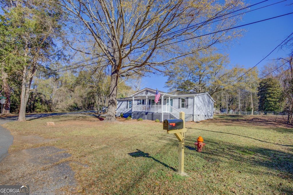 Photo of 102 N Quail Ridge Drive, Eatonton, GA 31024 (MLS # 10659405)