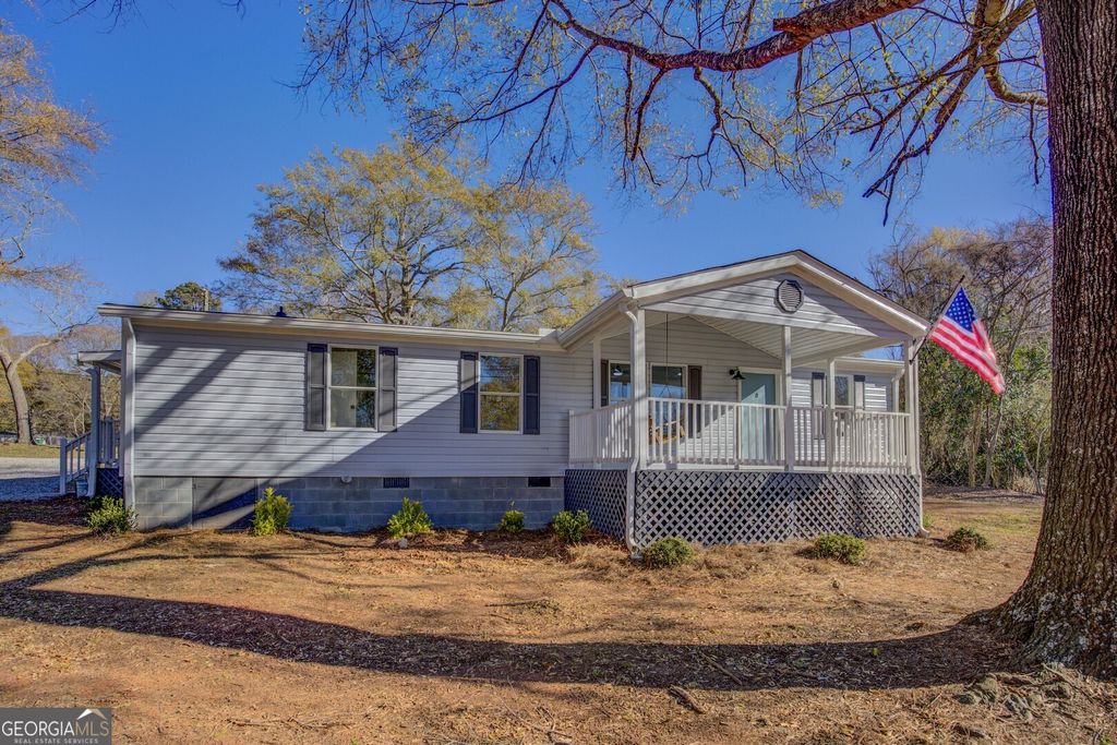 Photo of 102 N Quail Ridge Drive, Eatonton, GA 31024 (MLS # 10659405)