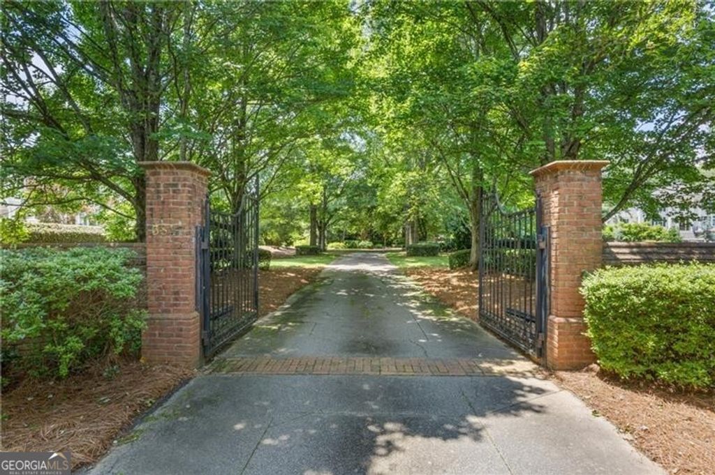 Photo of 3847 Sweet Bottom Drive, Duluth, GA 30096 (MLS # 10789367)