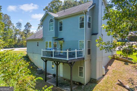 A home in Toccoa
