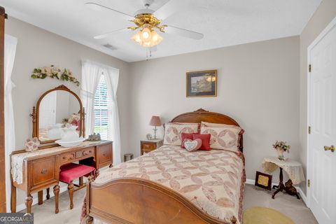 A home in Toccoa