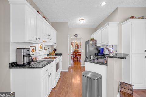 A home in Toccoa