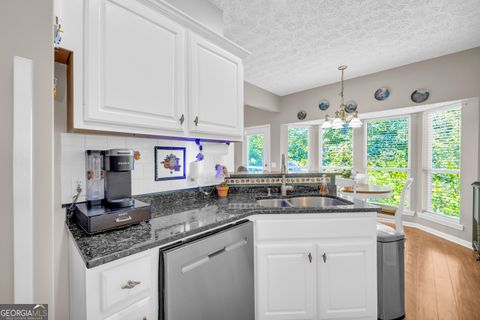 A home in Toccoa