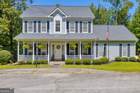 A home in Toccoa