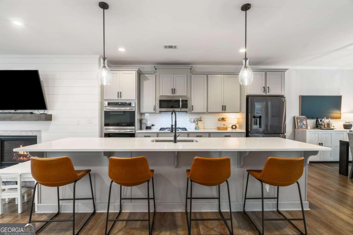 2640 Sarah Carlin CT