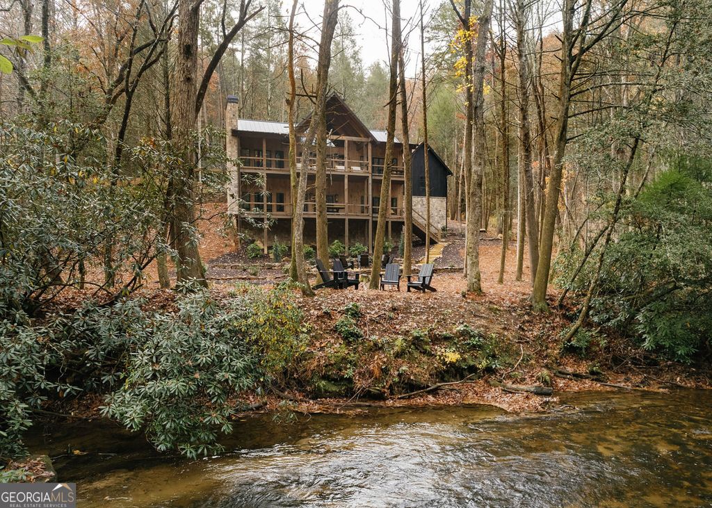 Photo of 340 Hemlock Trail, Blue Ridge, GA 30513 (MLS # 10691135)