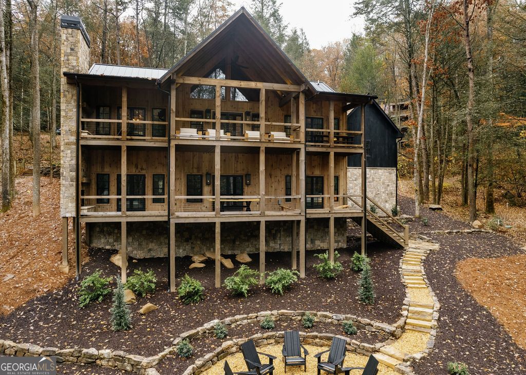 Photo of 340 Hemlock Trail, Blue Ridge, GA 30513 (MLS # 10691135)