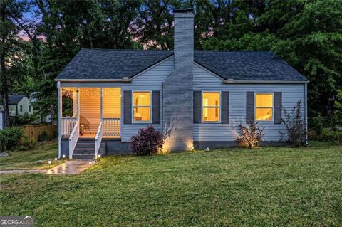 Photo of 1383 Lanvale Drive SW, Atlanta, GA 30310 (MLS # 10769341)