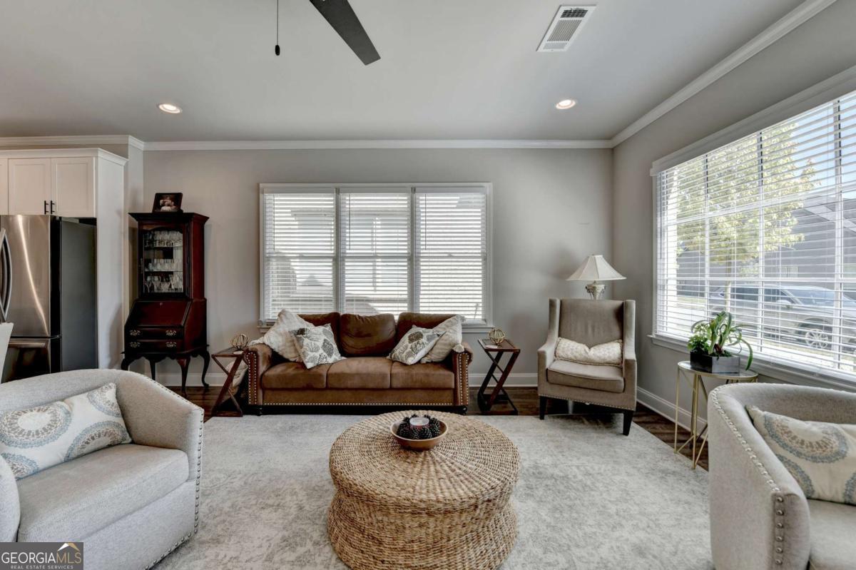 5299 Noble Village WAY